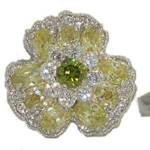 White Gold ring Swarovski Austrian Stones Size 5
